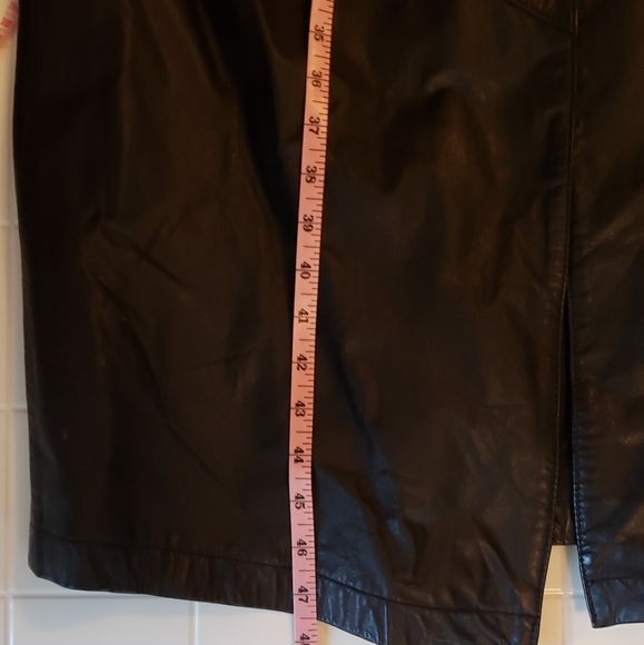 1980 Vintage ladies oversized leather jacket - Picture 10 of 14